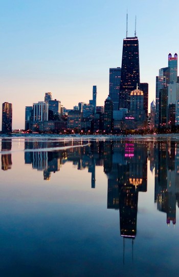 Storm Cellar 11.1 back cover image, Vanishing Point (2021) by Ami Watanabe (artist page at DiamondLifeAdventures.com).